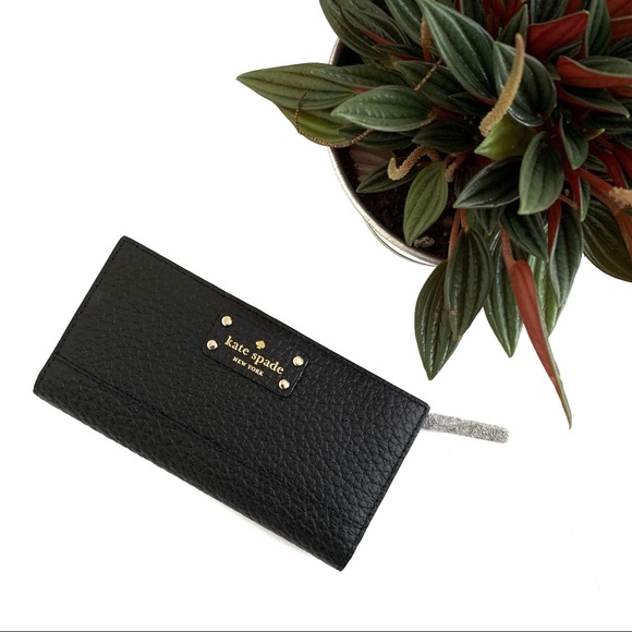 kate spade Handbags - NWT Black Kate Spade Bay Street Wallet